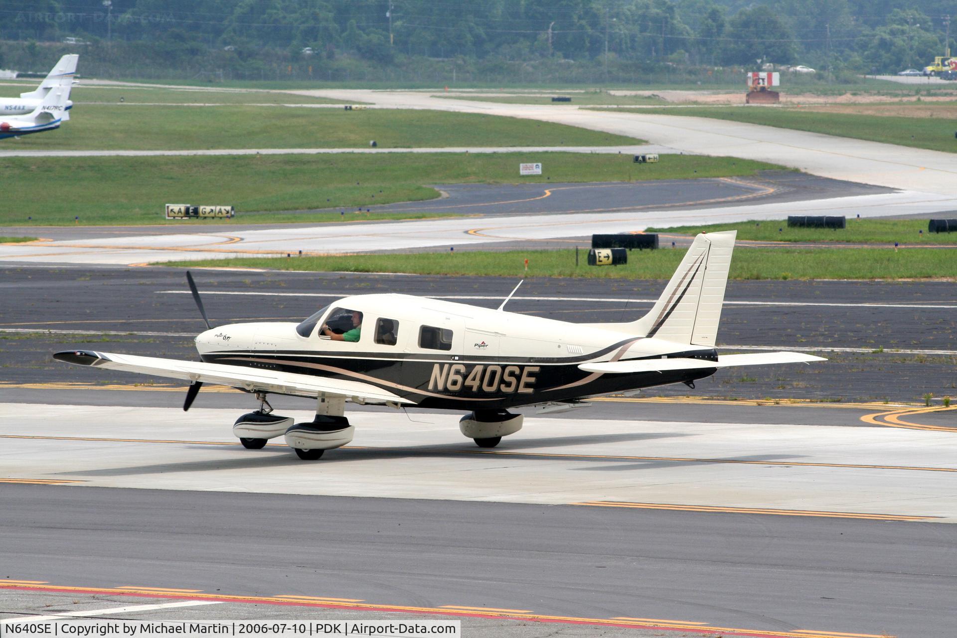 N640SE, 2005 Piper PA-32-301XTC Saratoga C/N 3255040, Taxing back from flight