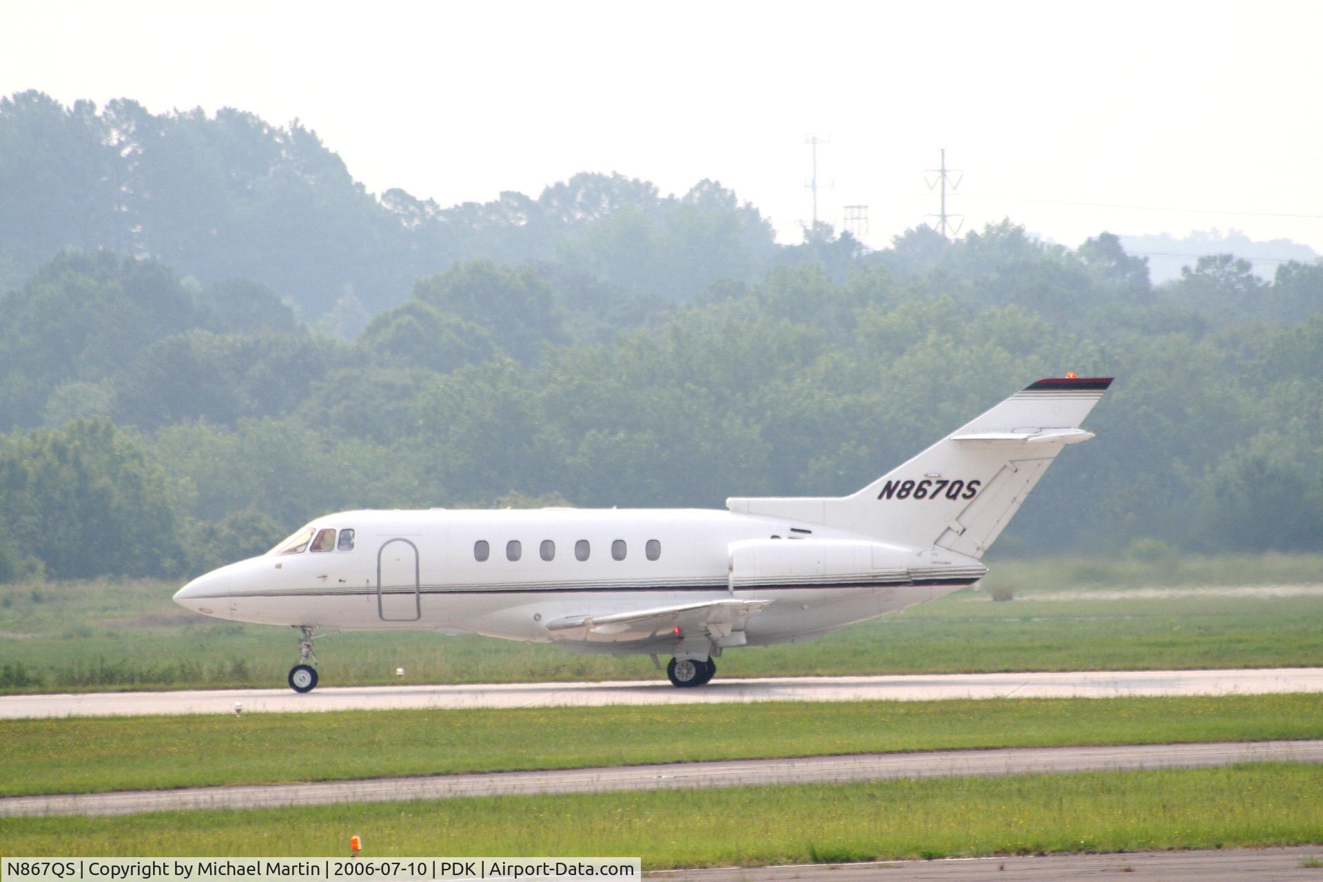 N867QS, 2002 Raytheon Hawker 800XP C/N 258576, Departing Runway 2R