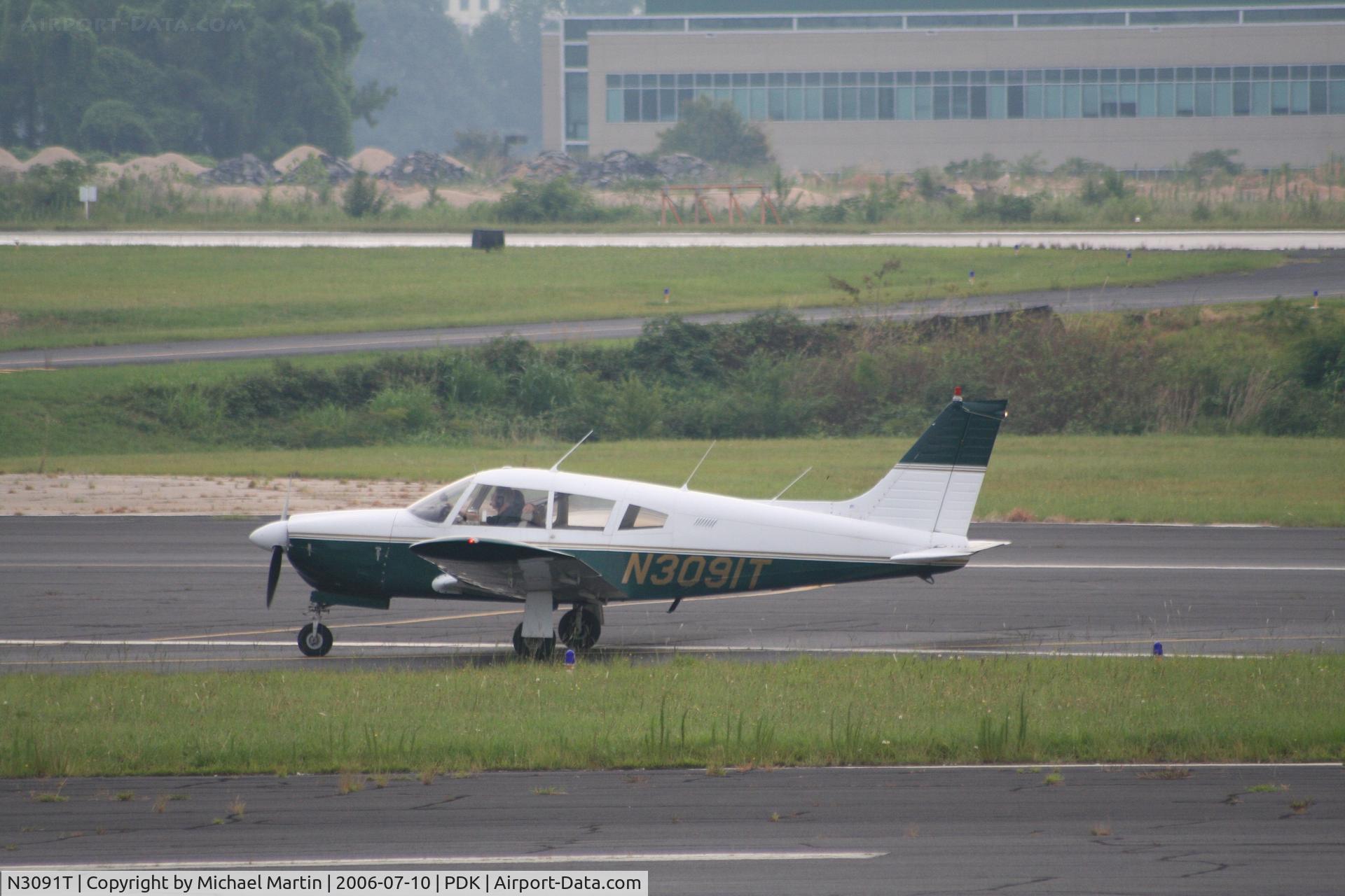 N3091T, 1972 Piper PA-28R-200 C/N 28R-7235312, LANDING 2L