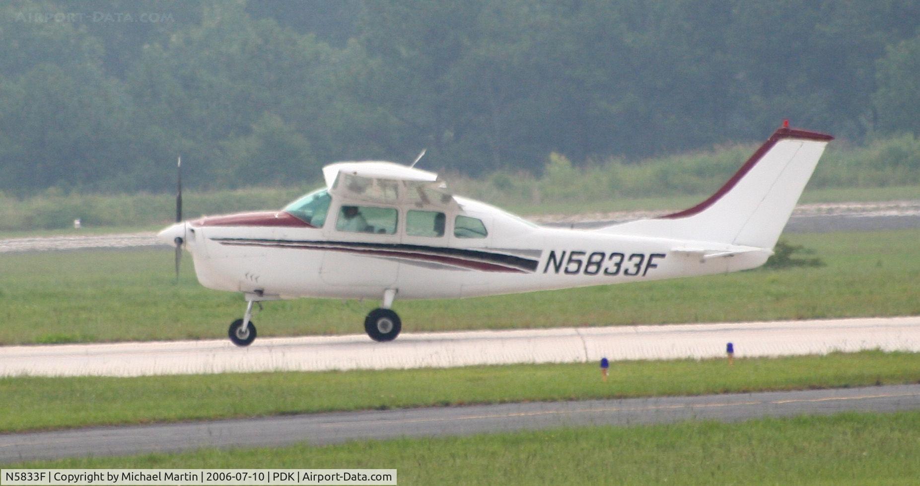 N5833F, 1966 Cessna 210G Centurion C/N 21058833, Landing 2L