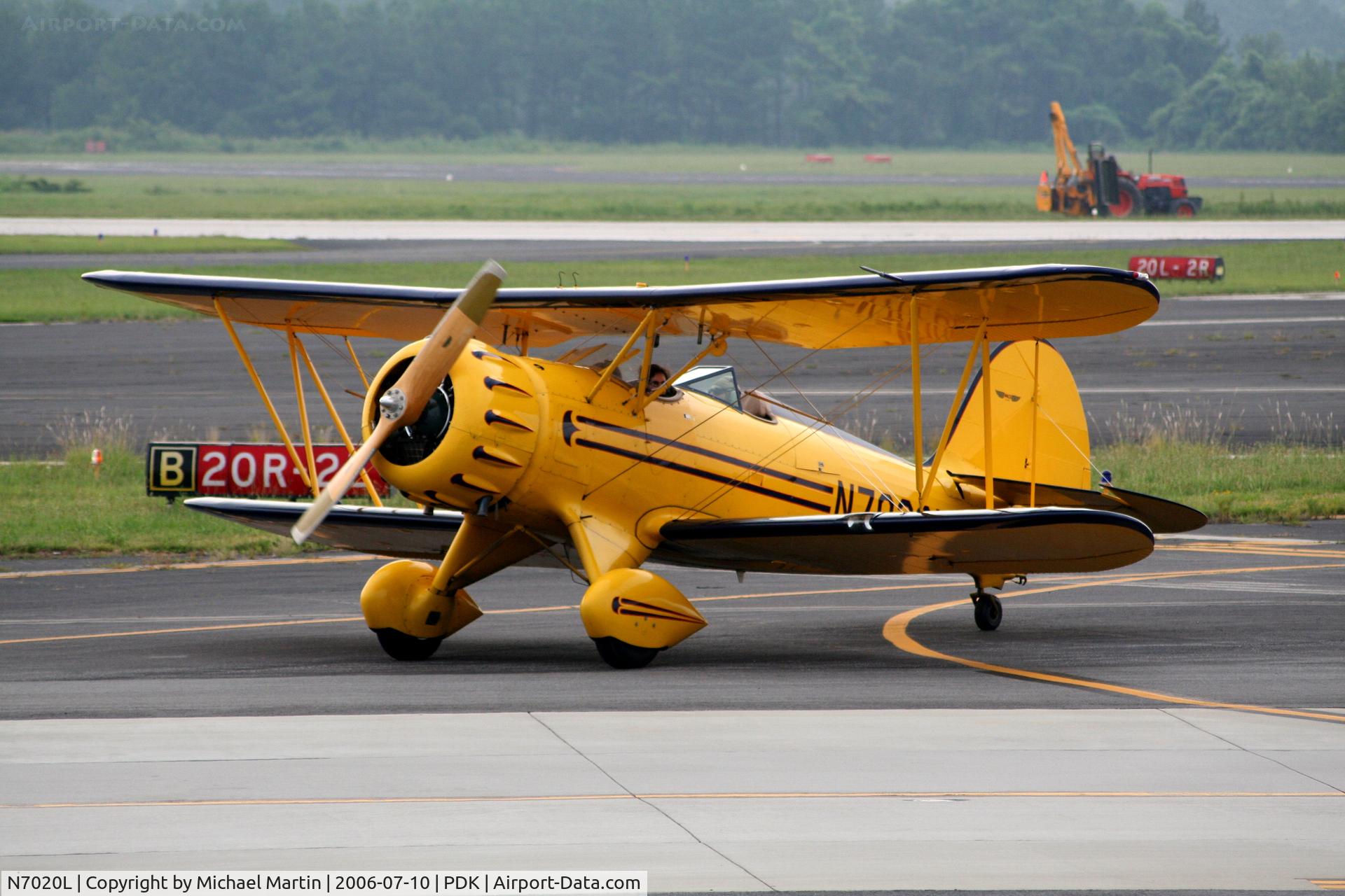 N7020L, 1999 Waco YMF-F5C C/N F5C085, Taxing back from flight