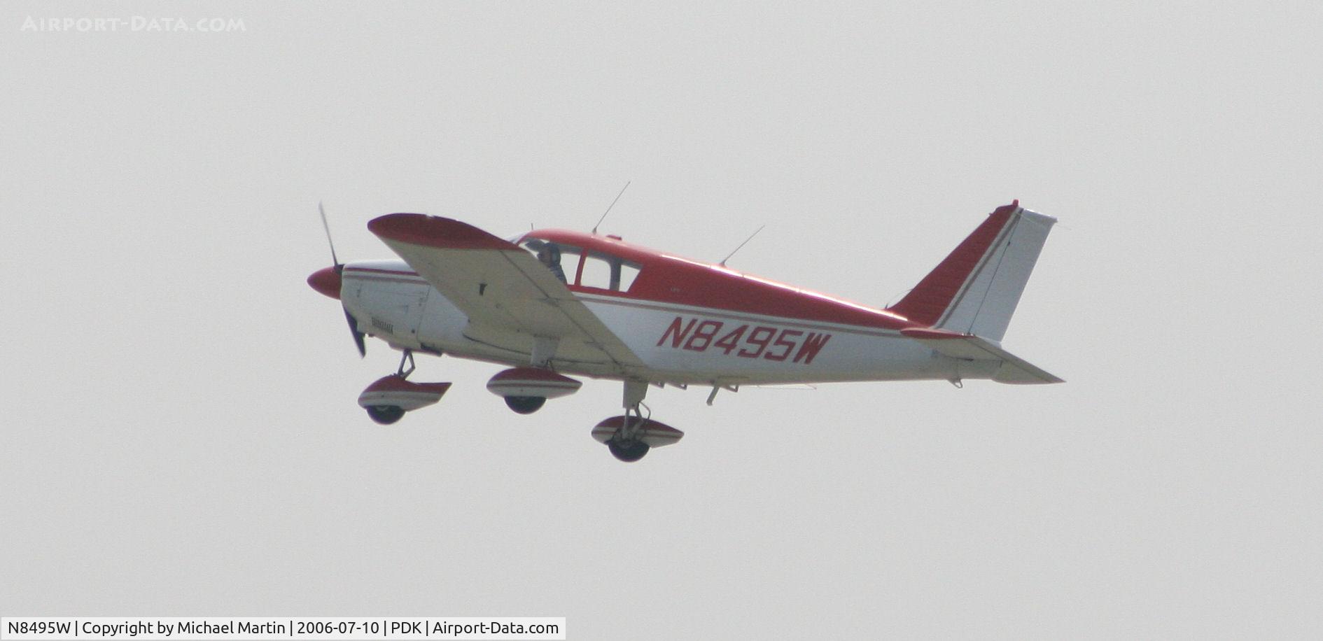 N8495W, 1965 Piper PA-28-180 C/N 28-2741, Departing 2L for RYY