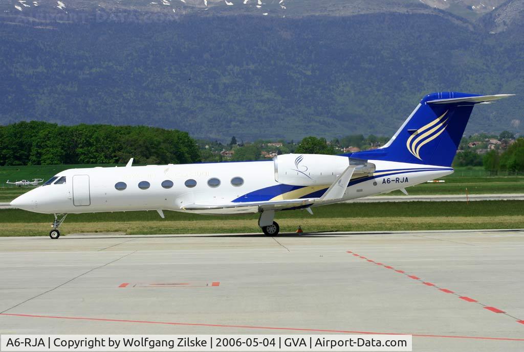 A6-RJA, 2003 Gulfstream Aerospace G-IV C/N 1503, visitor