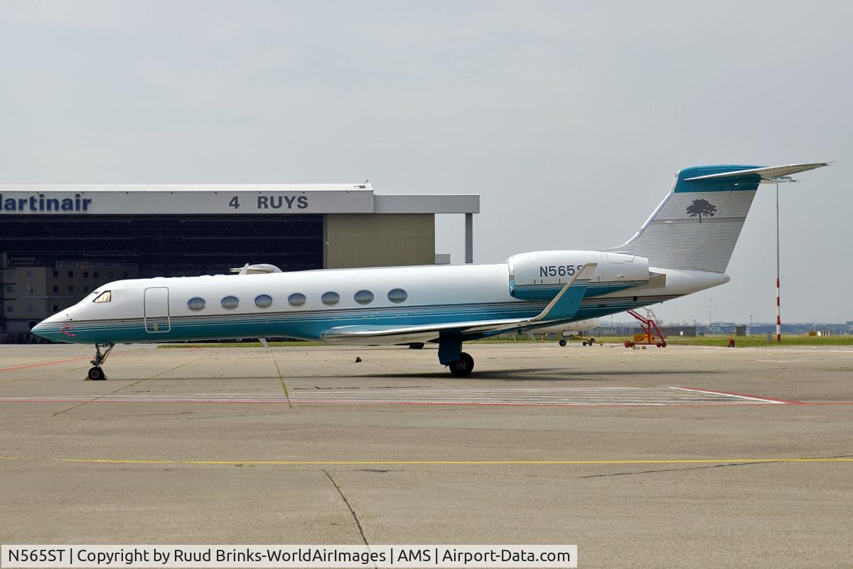 N565ST, 2004 Gulfstream Aerospace GV-SP (G550) C/N 5015, Picture made 24-06-2006 Amsterdam/Schiphol Netherlands
