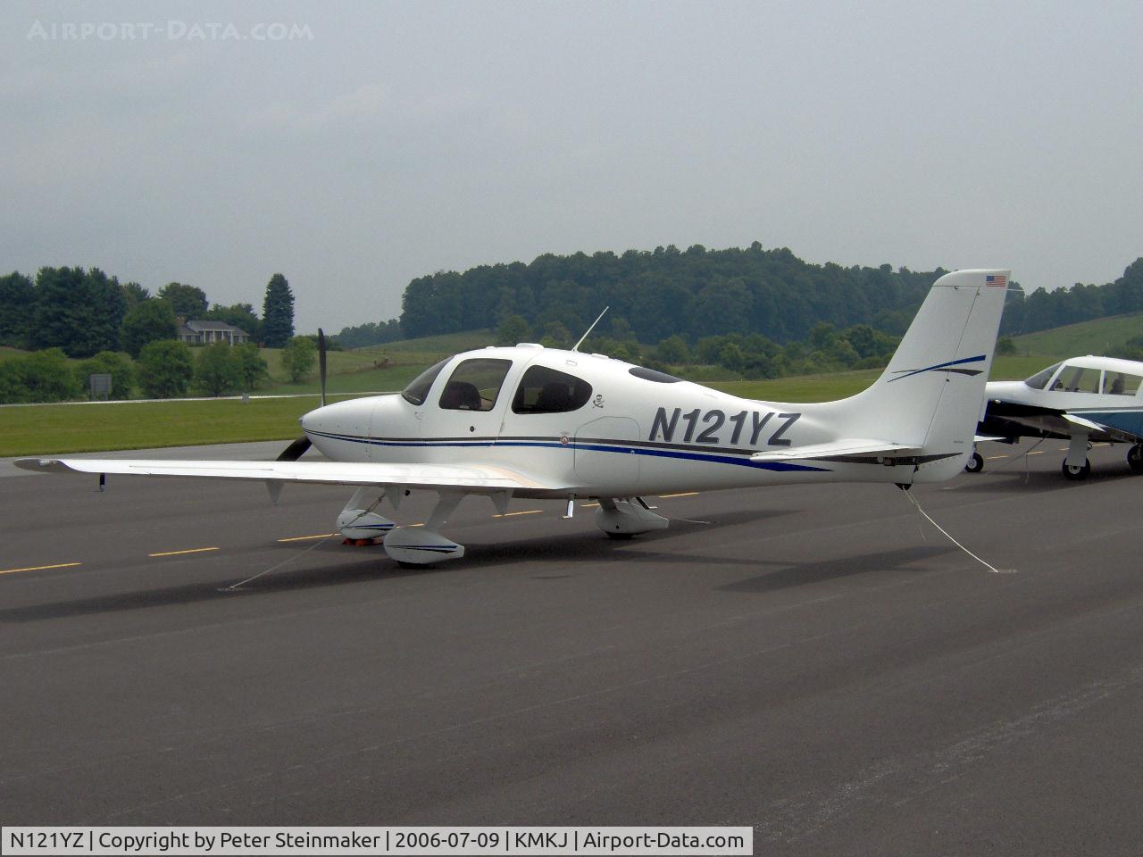 N121YZ, 2006 Cirrus SR22 C/N 1948, Parked on the ramp.