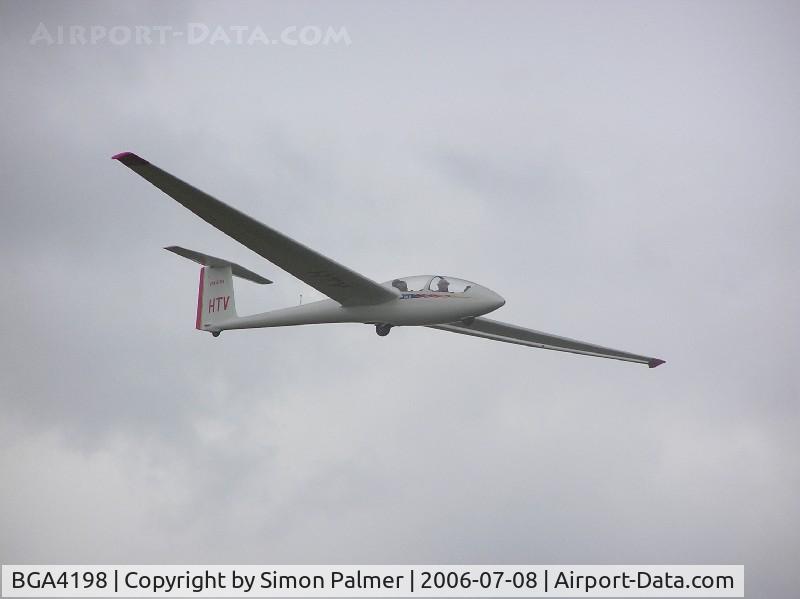BGA4198, Schleicher ASK-21 C/N 21624, Schleicher ASK21 landing at Gransden Lodge