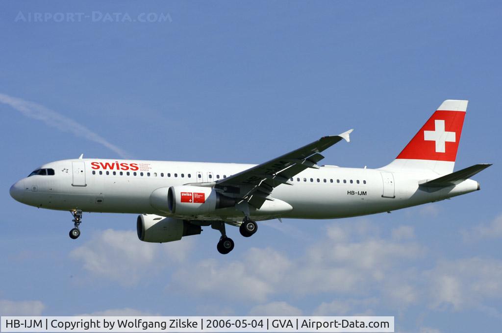 HB-IJM, 1996 Airbus A320-214 C/N 635, visitor