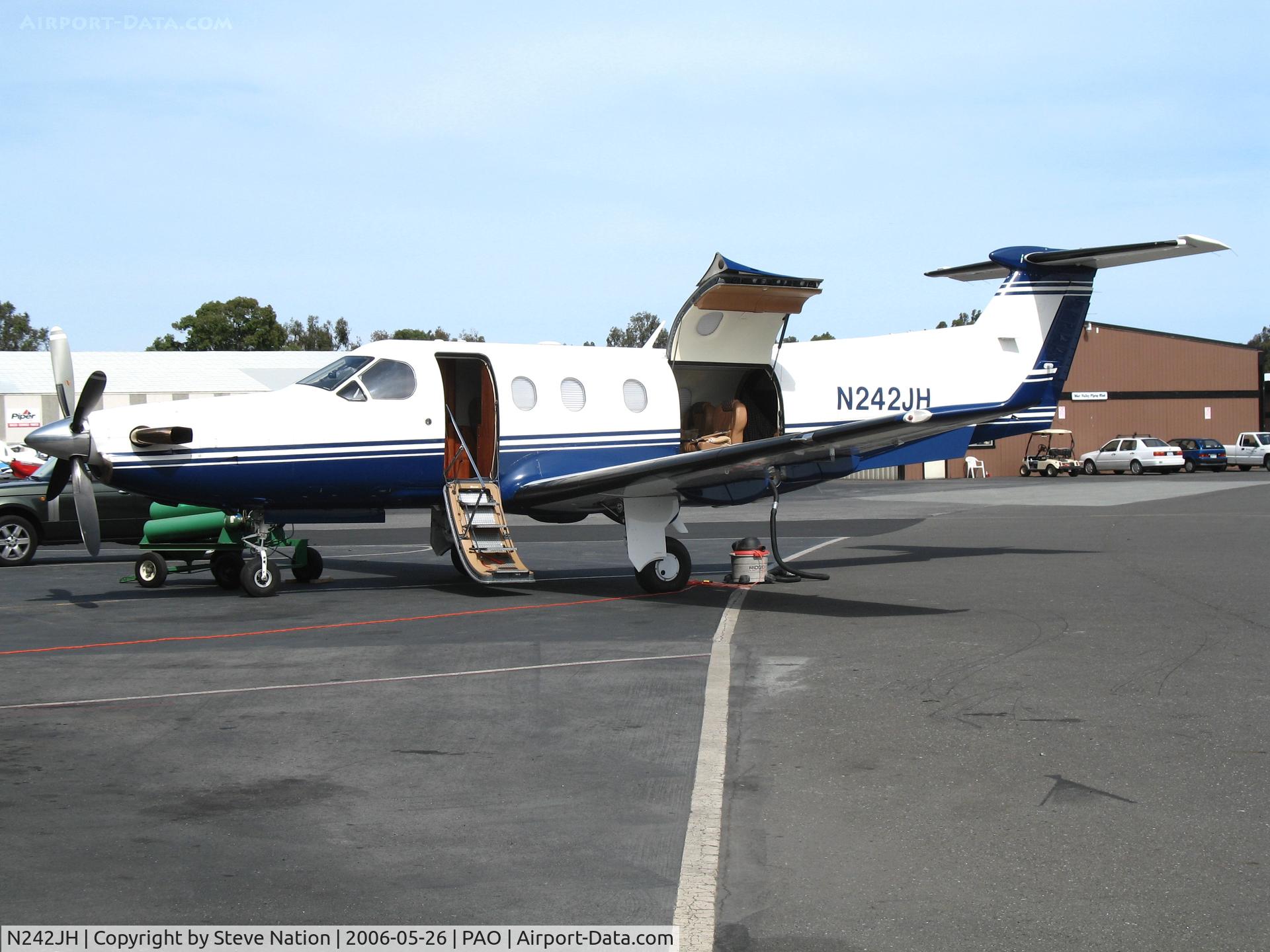 N242JH, 1998 Pilatus PC-12/45 C/N 232, Center Charter 1998 Pilatus PC-12/45 @ Palo Alto Municipal Airport, CA