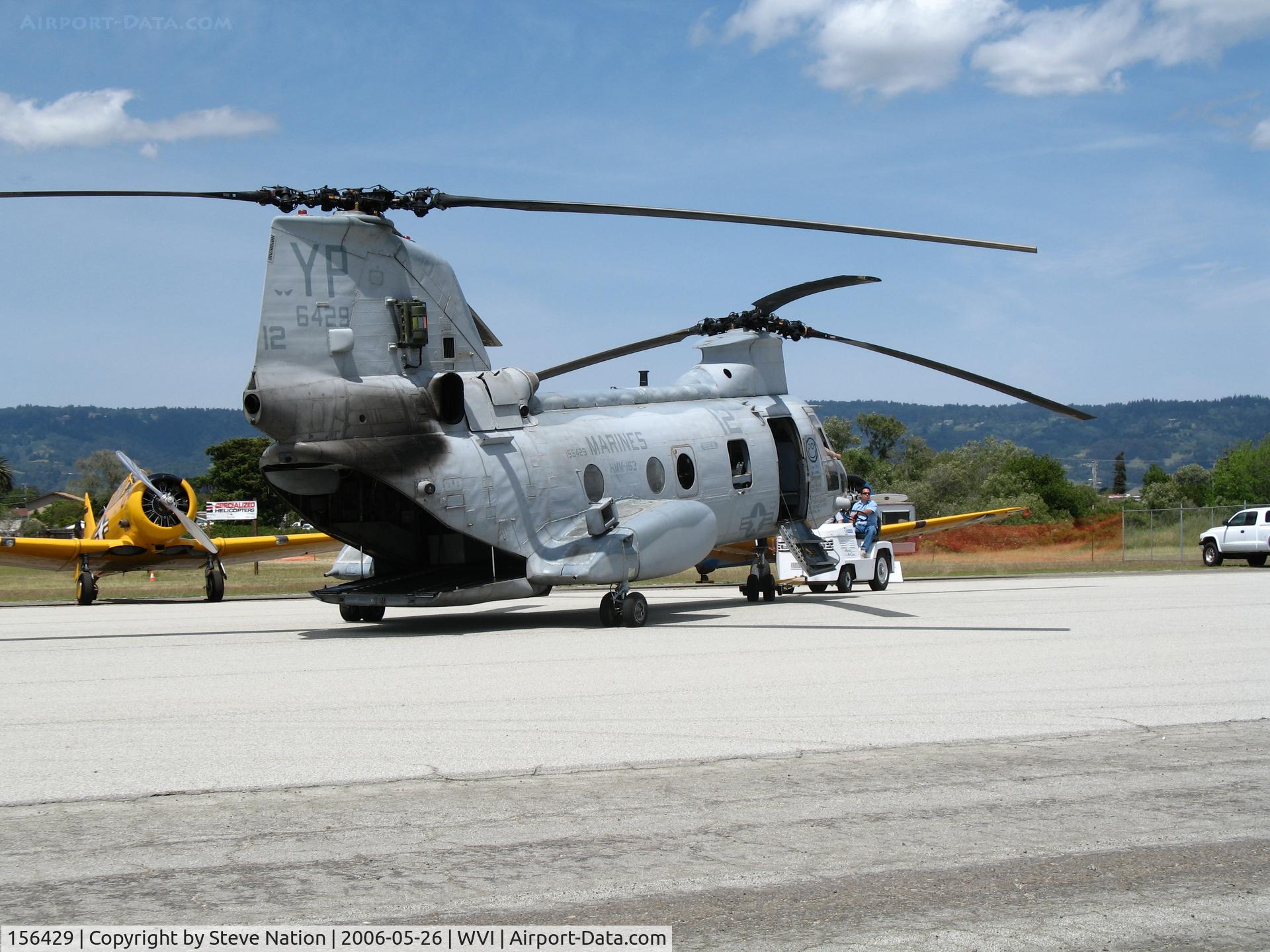 156429, Boeing Vertol CH-46E SeaKnight C/N 2499, CH-46F YP-12 HMM-163 loaded with missile warning boxes @ Watsonville Municipal Airport, CA