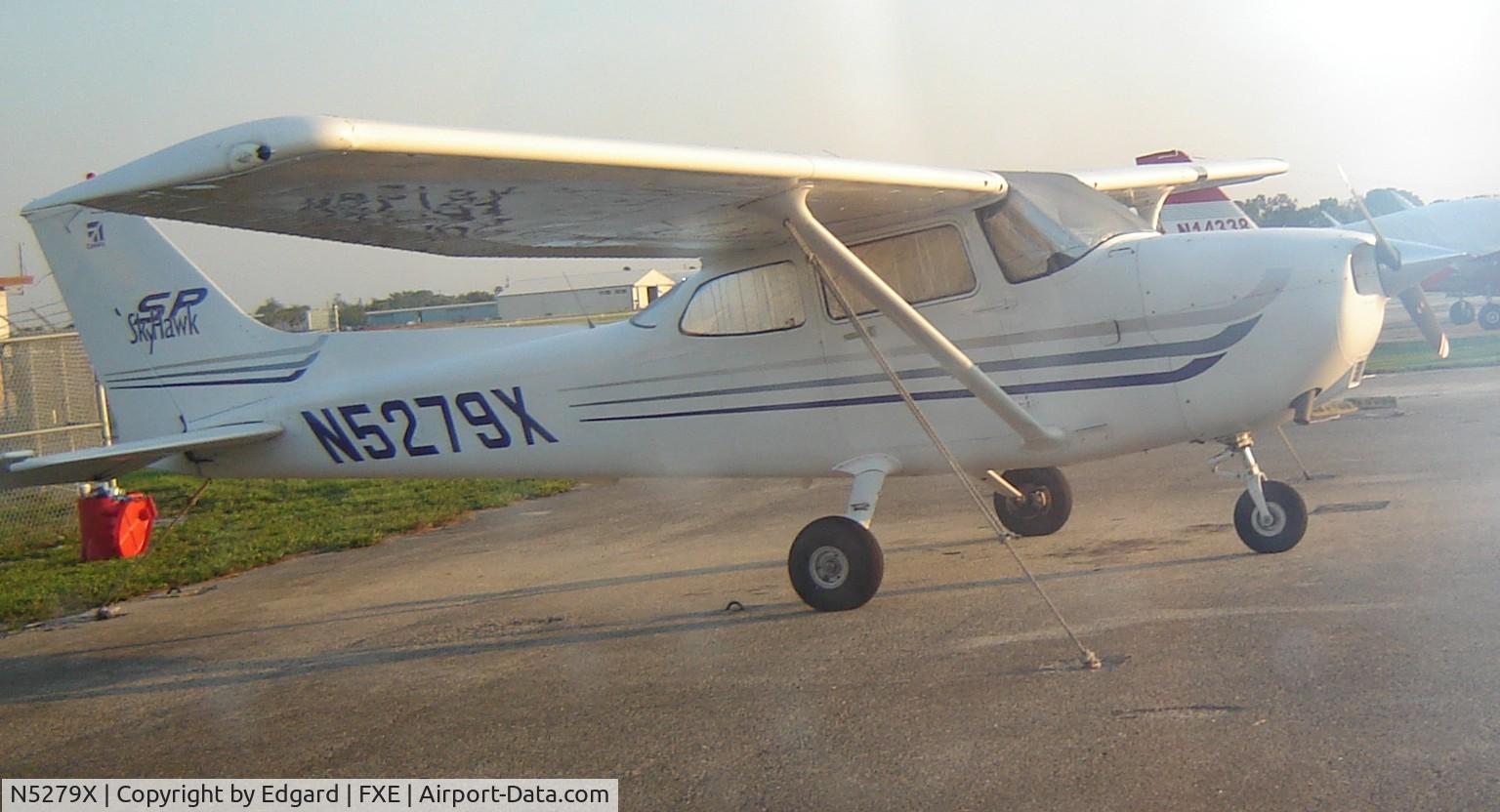N5279X, 2003 Cessna 172S C/N 172S9324, Shelter West