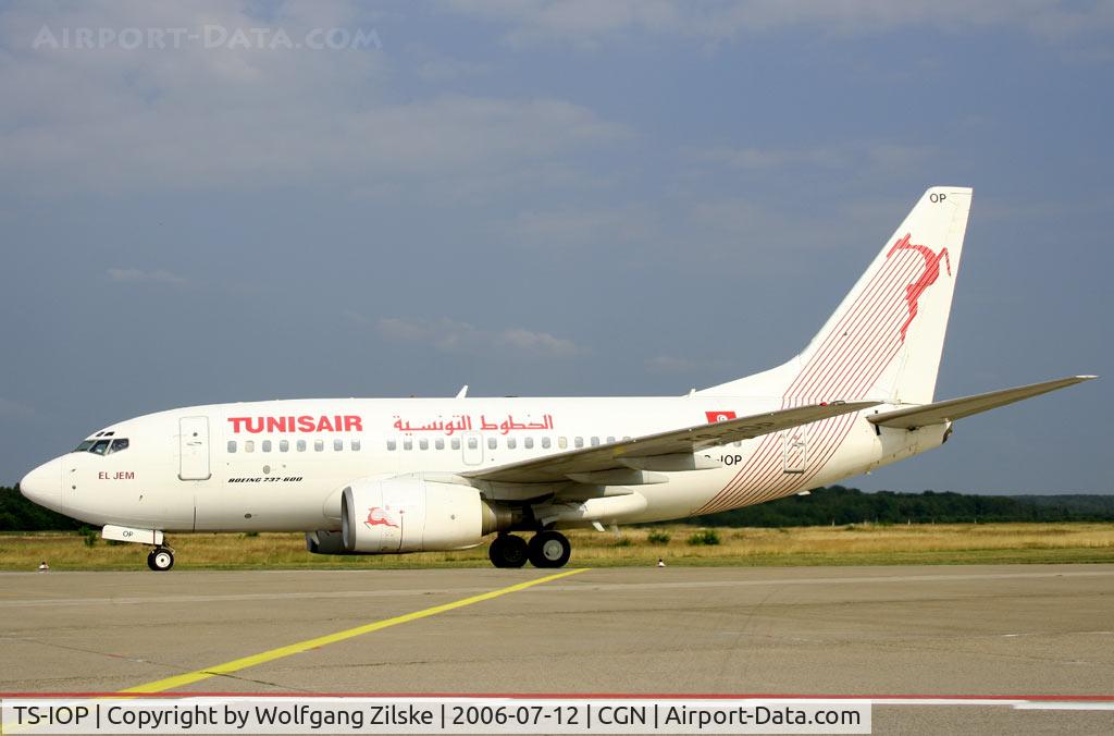 TS-IOP, 2000 Boeing 737-6H3 C/N 29500, visitor