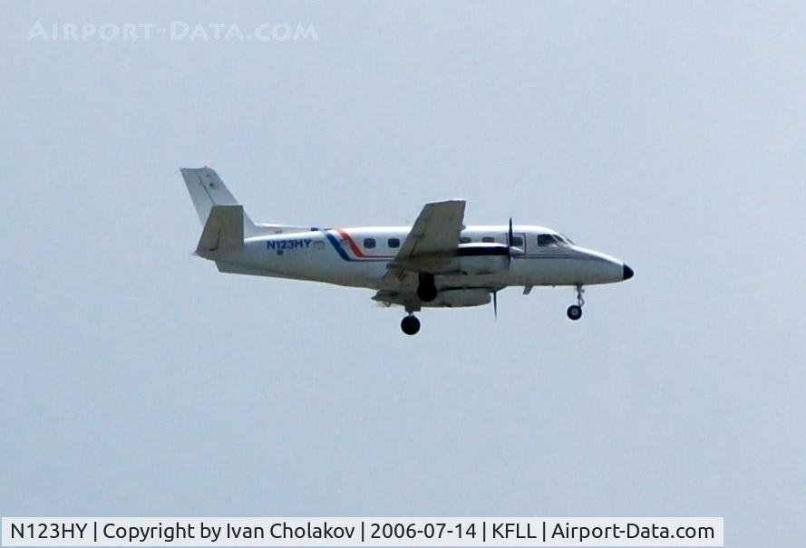 N123HY, 1981 Embraer EMB-110P1 Bandeirante C/N 110.321., Air Sunshine approaching Ft Lauderdale