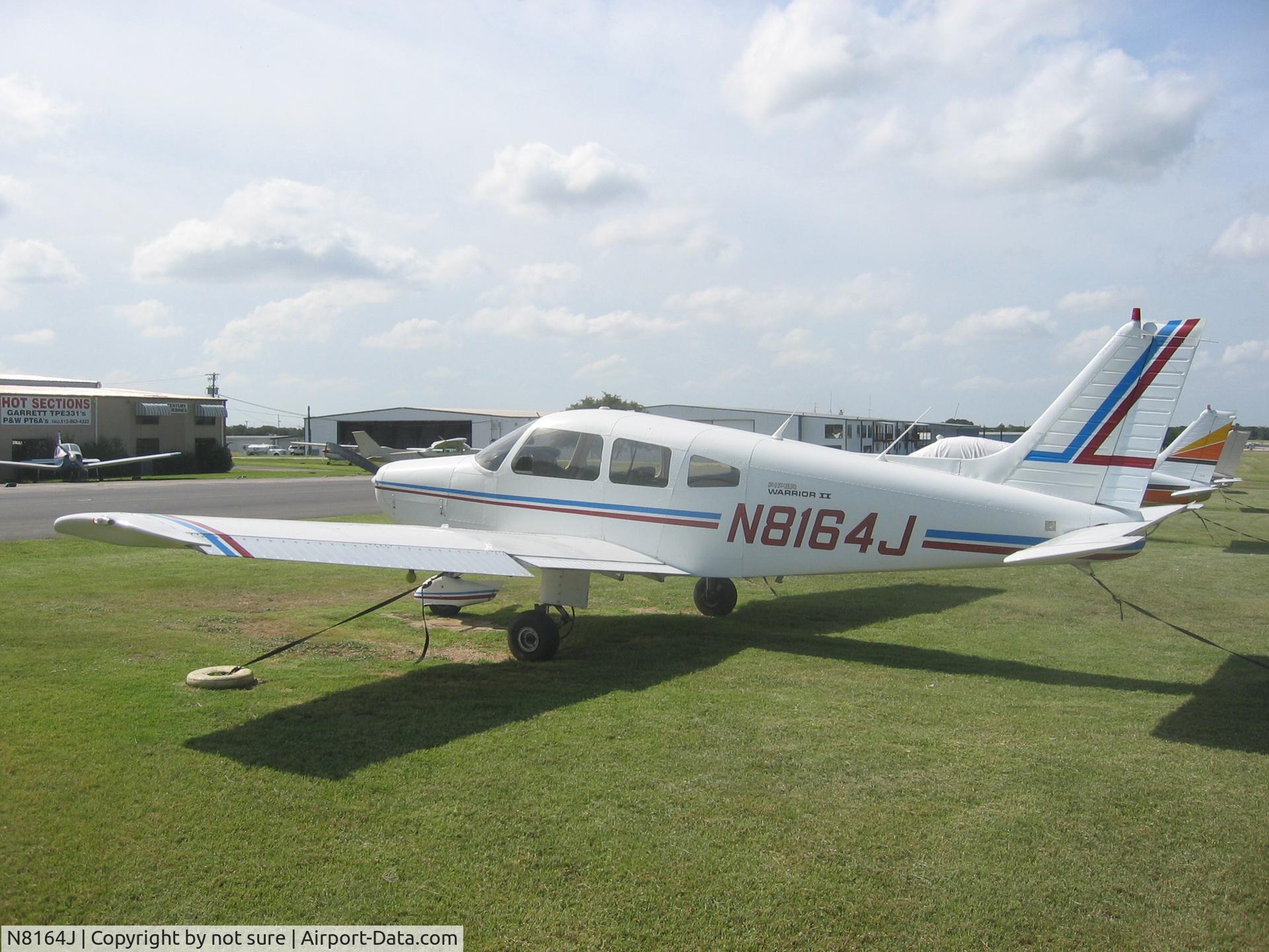 N8164J, 1982 Piper PA-28-161 C/N 28-8216126, N8164J