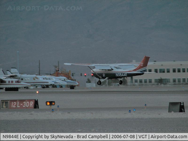 N9844E, 1985 Cessna 182R Skylane C/N 18268453, Civil Air Patrol - USAF Aux / 1985 Cessna 182R / Don't forget to obey the traffic signals!