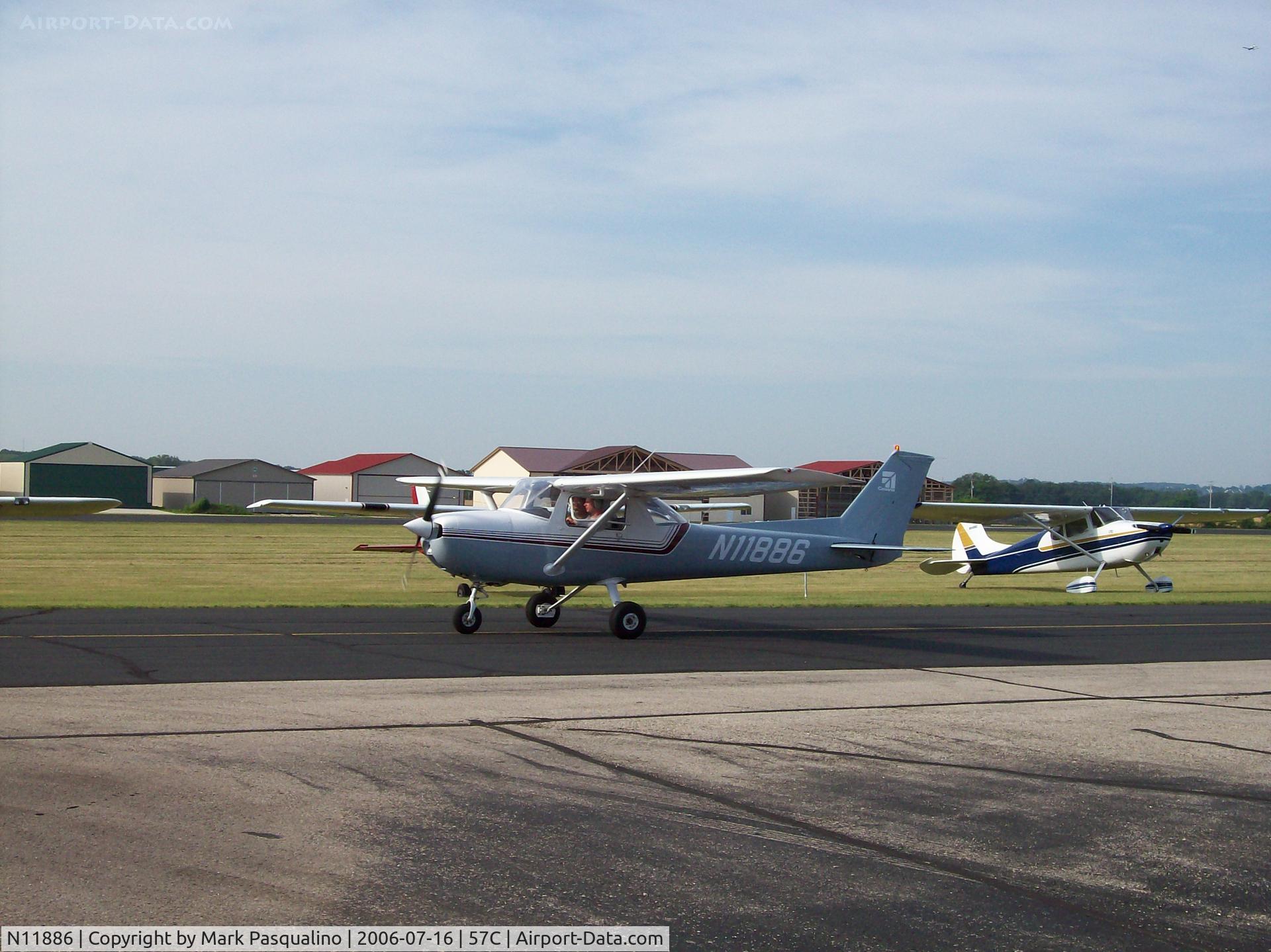 N11886, 1974 Cessna 150L C/N 15075688, Cessna 150