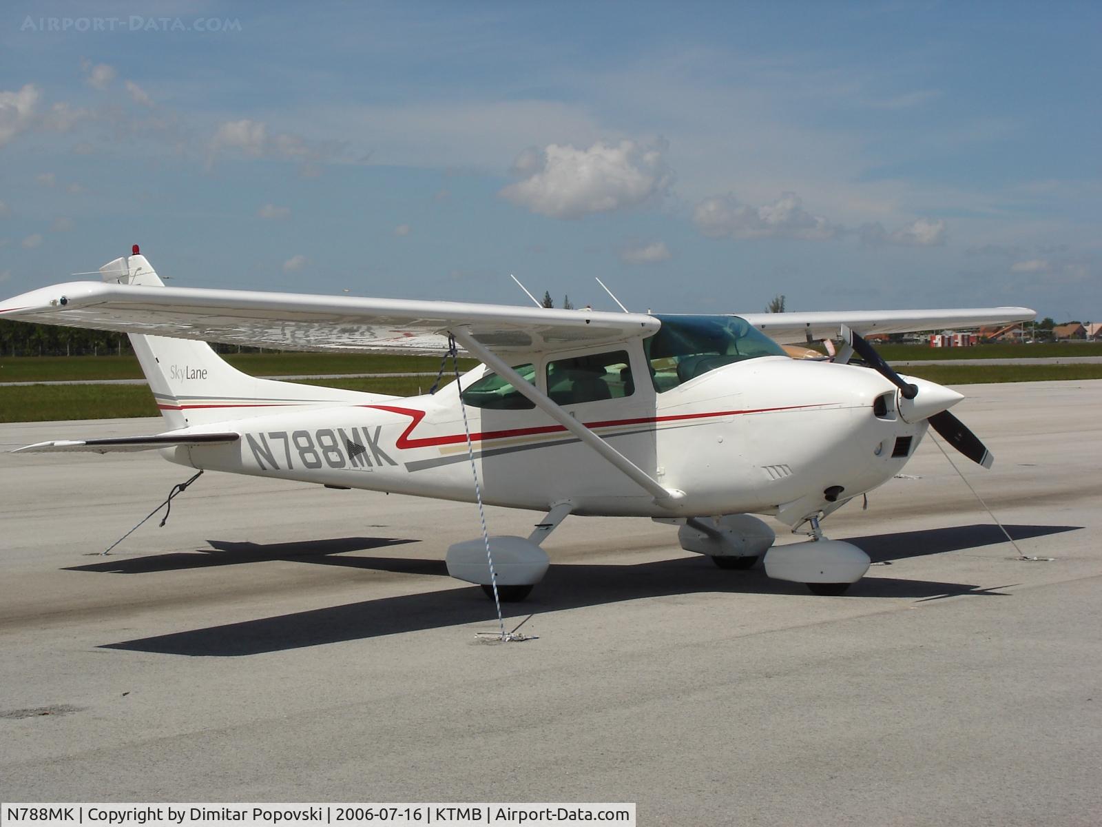 N788MK, Cessna 182R Skylane C/N 18268233, Cessna Skylane