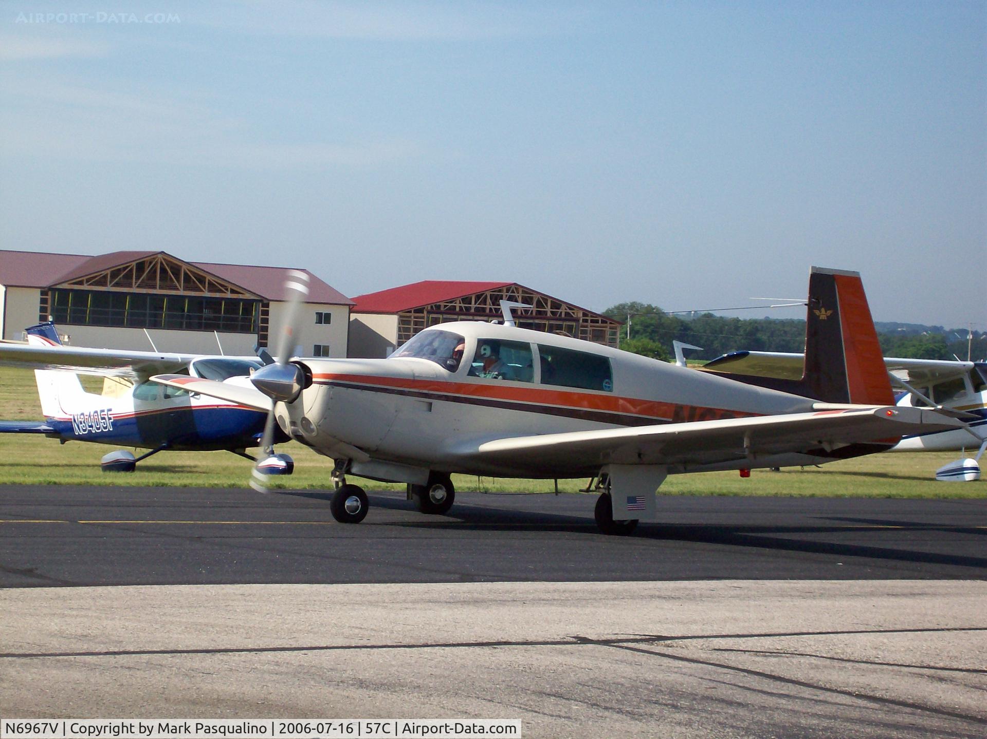 N6967V, 1976 Mooney M20F Executive C/N 22-1334, Mooney M20F