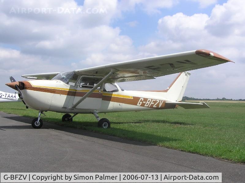 G-BFZV, 1974 Reims F172M Skyhawk Skyhawk C/N 1093, Cessna 172 at Turweston