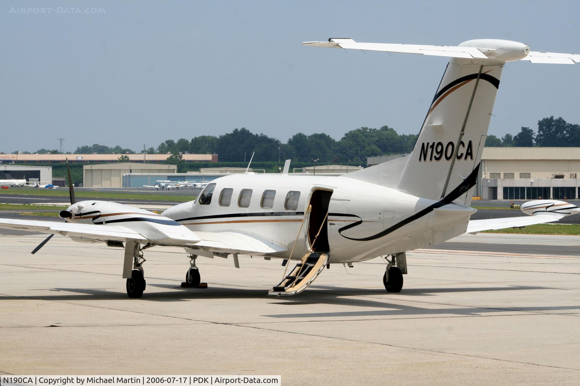 N190CA, Piper PA-42 Cheyenne III C/N 42-8001028, Awaiting passengers @ PDK