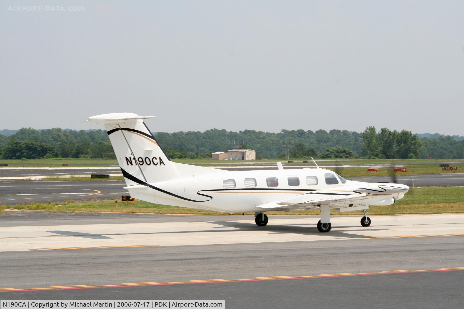 N190CA, Piper PA-42 Cheyenne III C/N 42-8001028, Taxing to Runway 2R