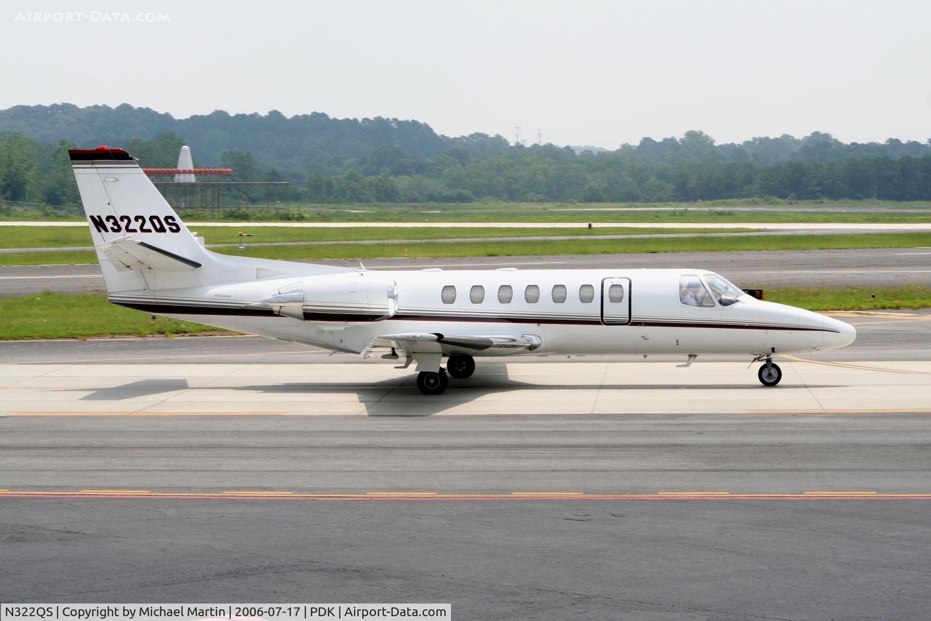 N322QS, 1997 Cessna 560 Citation Ultra C/N 560-0421, Execjet 322 Taxing to Runway 2R