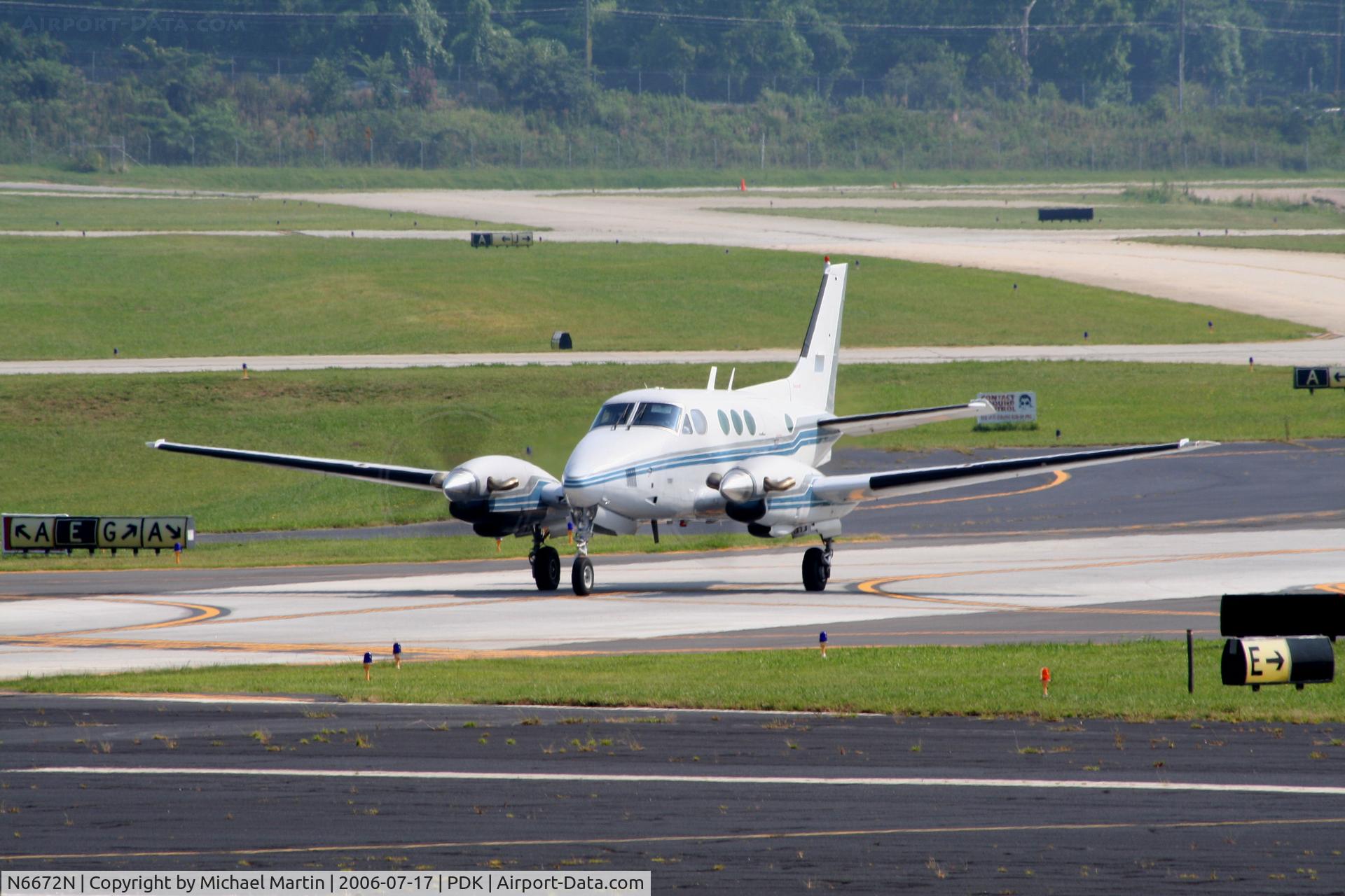 N6672N, 1979 Beech C90 King Air C/N LJ-875, Taxing to Epps Air Service