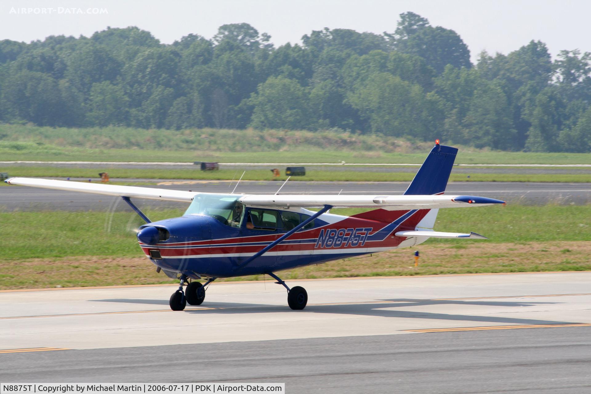 N8875T, 1960 Cessna 182C Skylane C/N 52775, Taxing back from flight