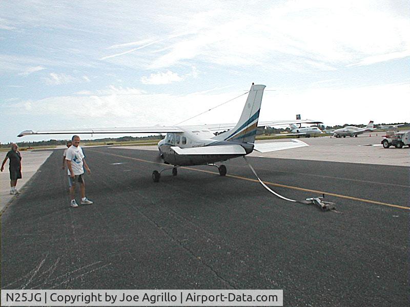 N25JG, 1979 Cessna P210N Pressurised Centurion C/N P21000329, Oops !!!  Forgot about the tail tie down again !!!