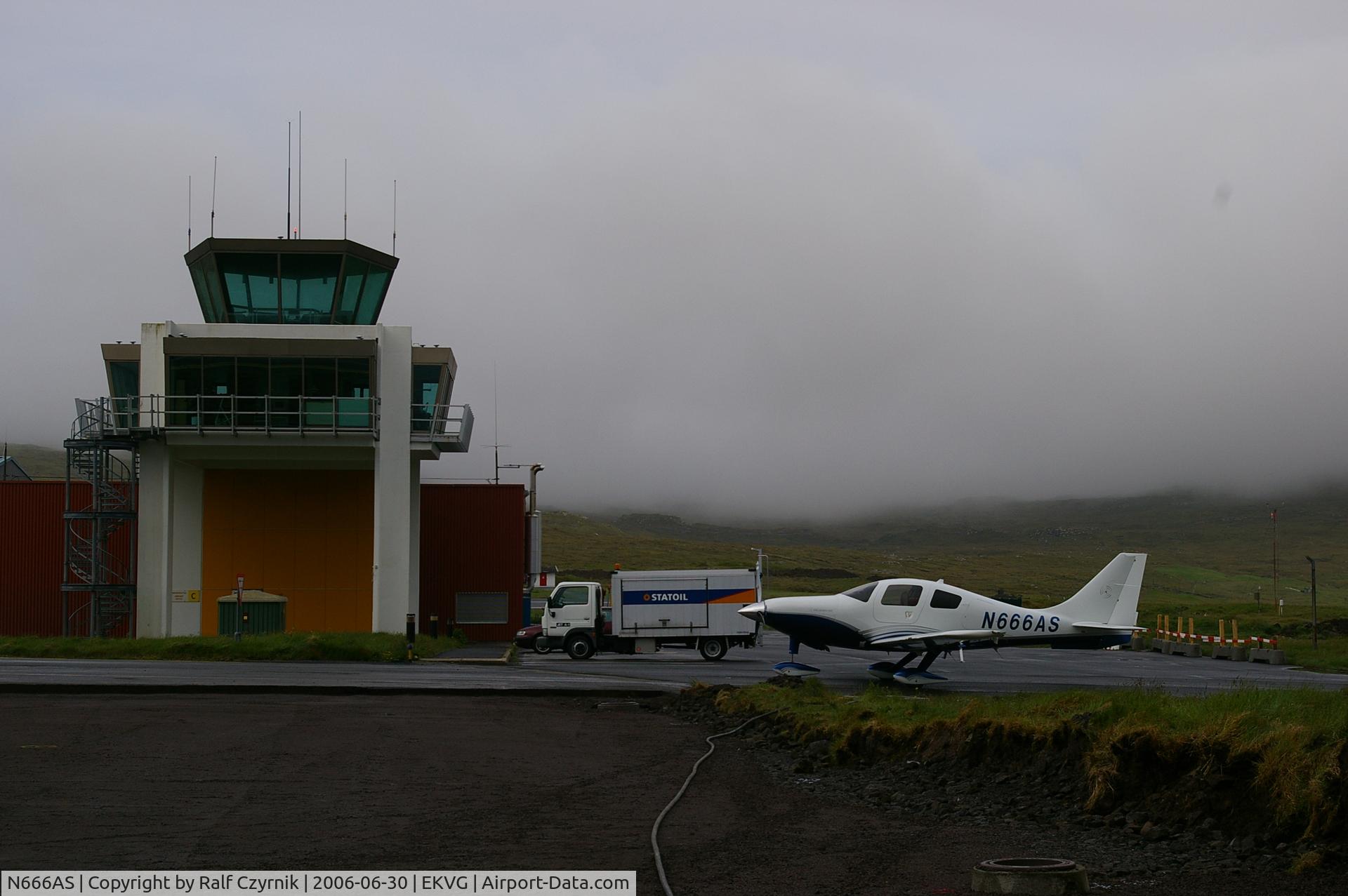 N666AS, 2006 Columbia Aircraft Mfg LC41-550FG C/N 41636, German Columbia 400 in Vagar (Faroer Islands)