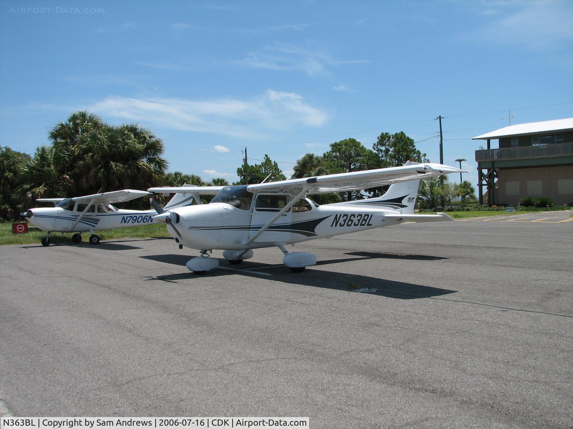 N363BL, 2004 Cessna 172S C/N 172S9741, I was just about to climb back in and head back to Craig in J-Ville.