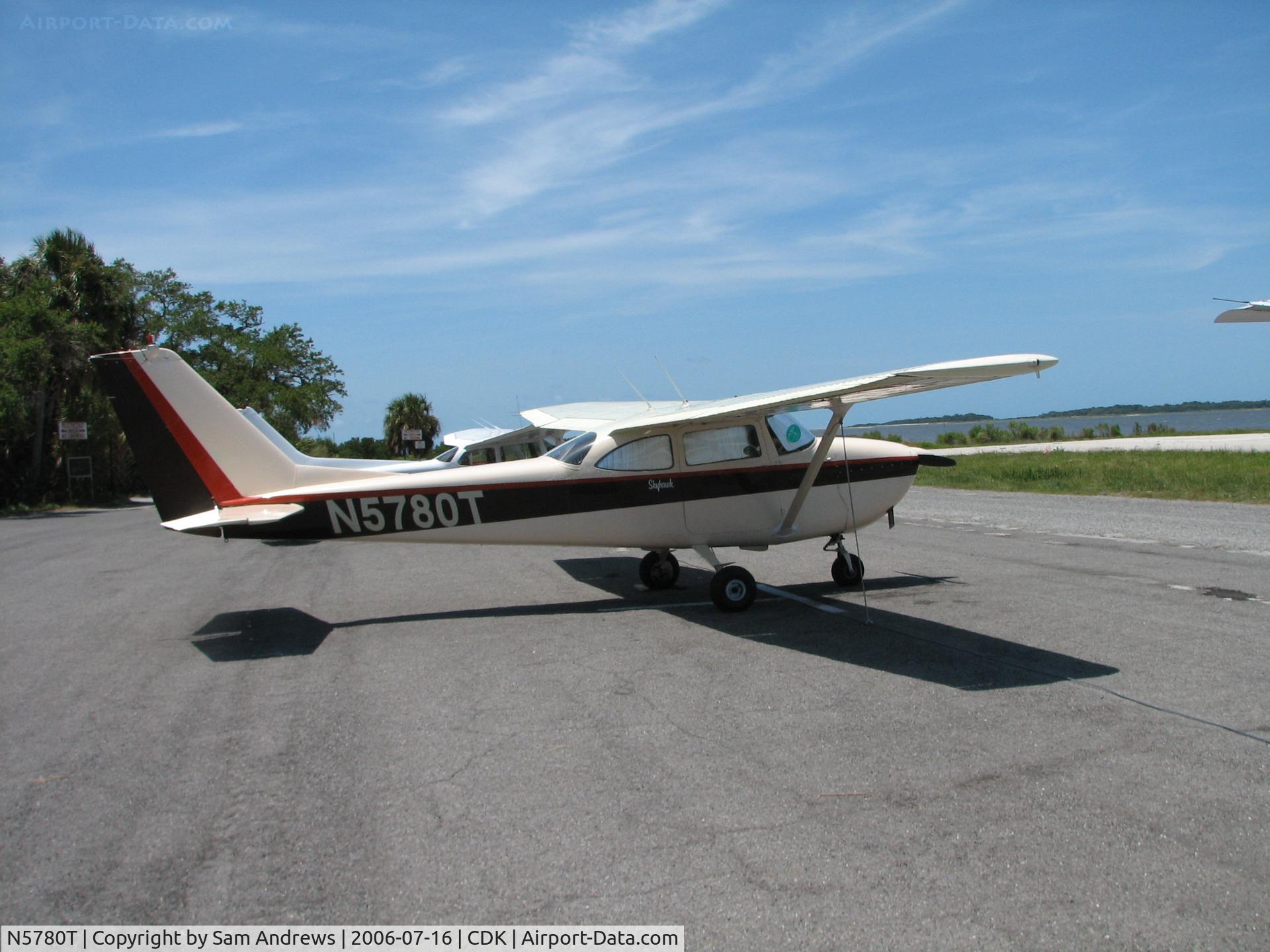 N5780T, 1964 Cessna 172E C/N 17251680, Nice skyhawk