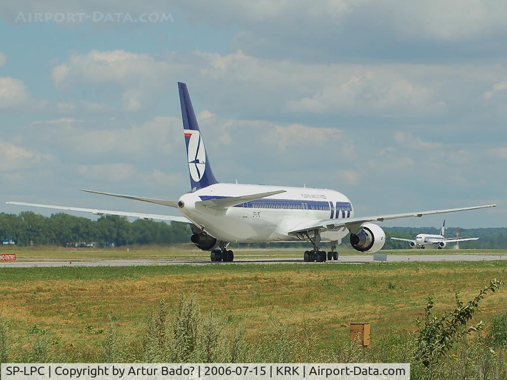 SP-LPC, 1997 Boeing 767-35D/ER C/N 28656, Lot
