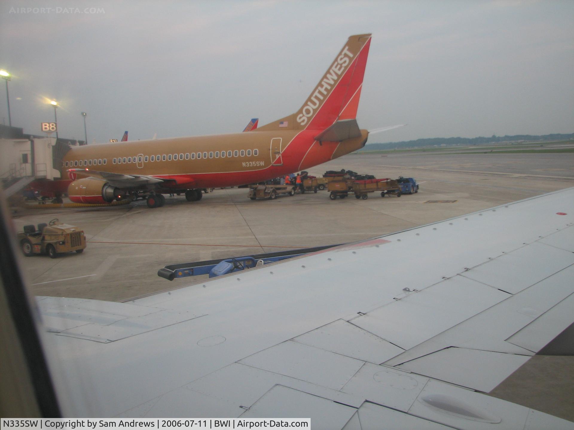 N335SW, 1988 Boeing 737-3H4 C/N 23939, At the gate at BWI