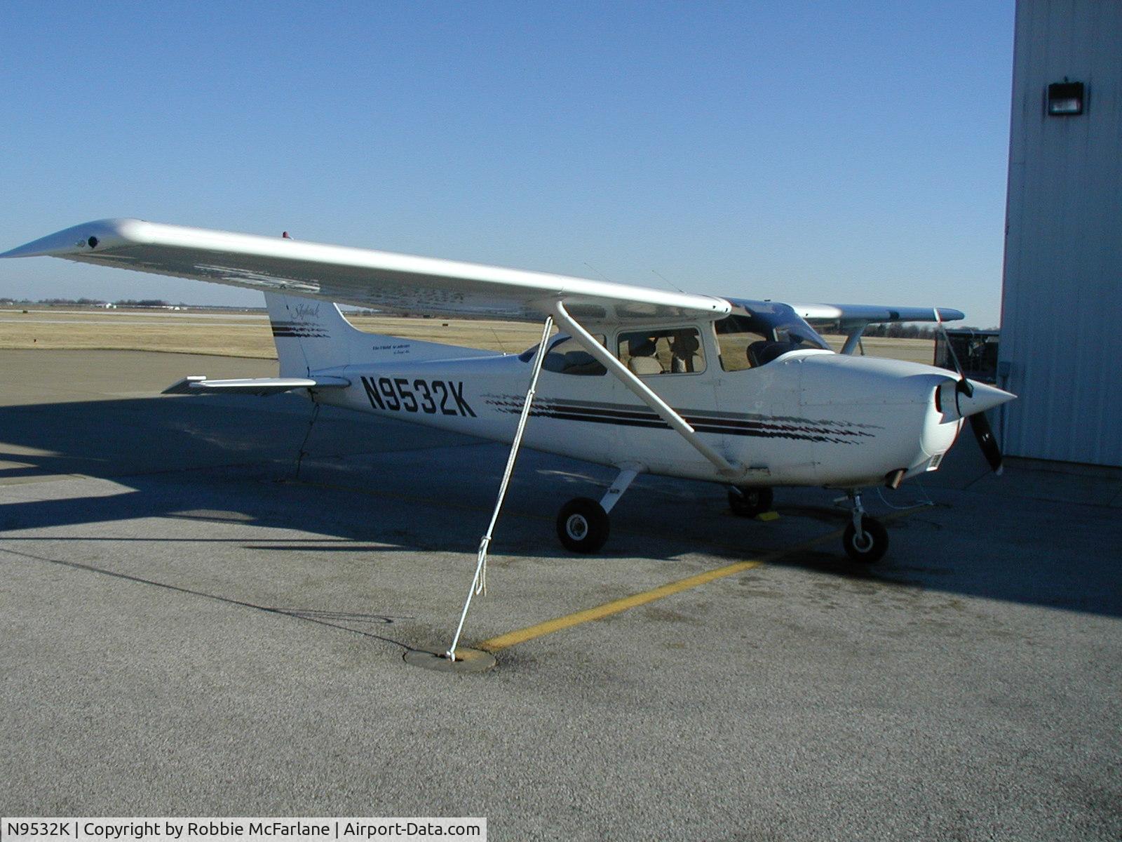 N9532K, 1998 Cessna 172R C/N 17280475, Cessna 172 at St Louis Regional Airport