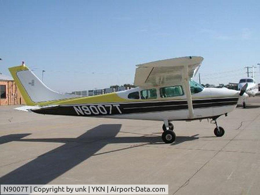 N9007T, 1960 Cessna 182C Skylane C/N 52907, Avg 100 hours or less per year since new.