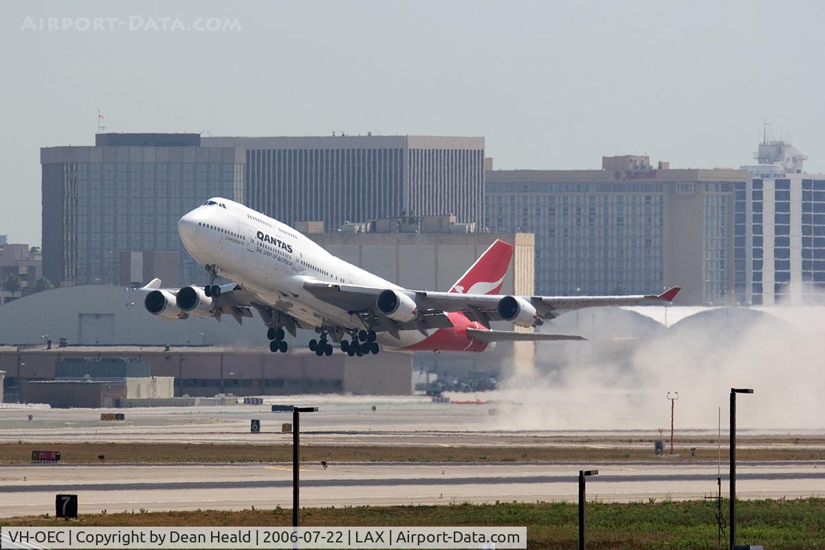 VH-OEC, 1990 Boeing 747-4H6 C/N 24836, Qantas VH-OEC (FLT QFA107) departing RWY 25R enroute to John F Kennedy Int'l (KJFK).