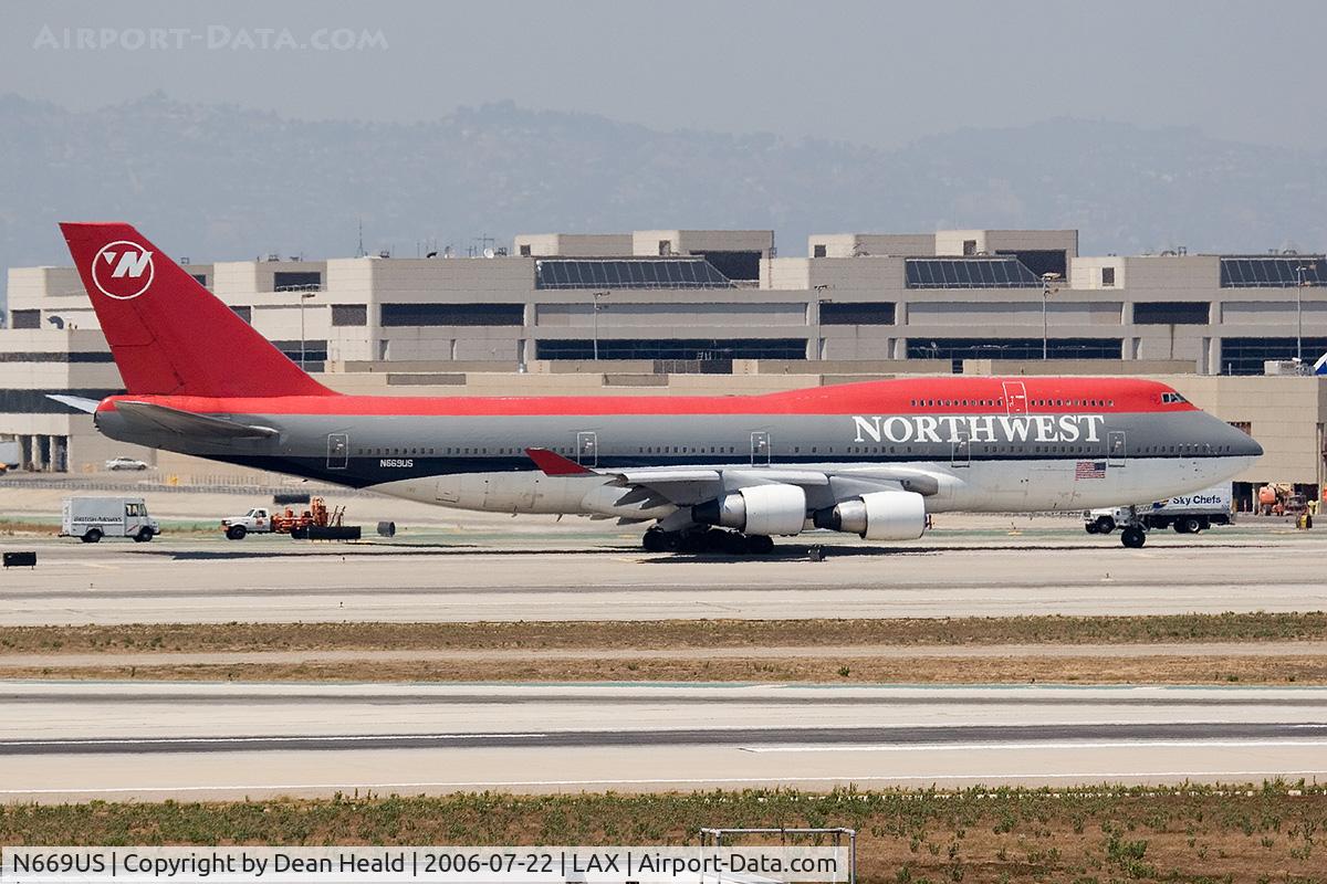 N669US, 1990 Boeing 747-451 C/N 24224, Northwest Airlines N669US (FLT NWA1) taxiing to RWY 25R for departure to Narita Int'l (RJAA).