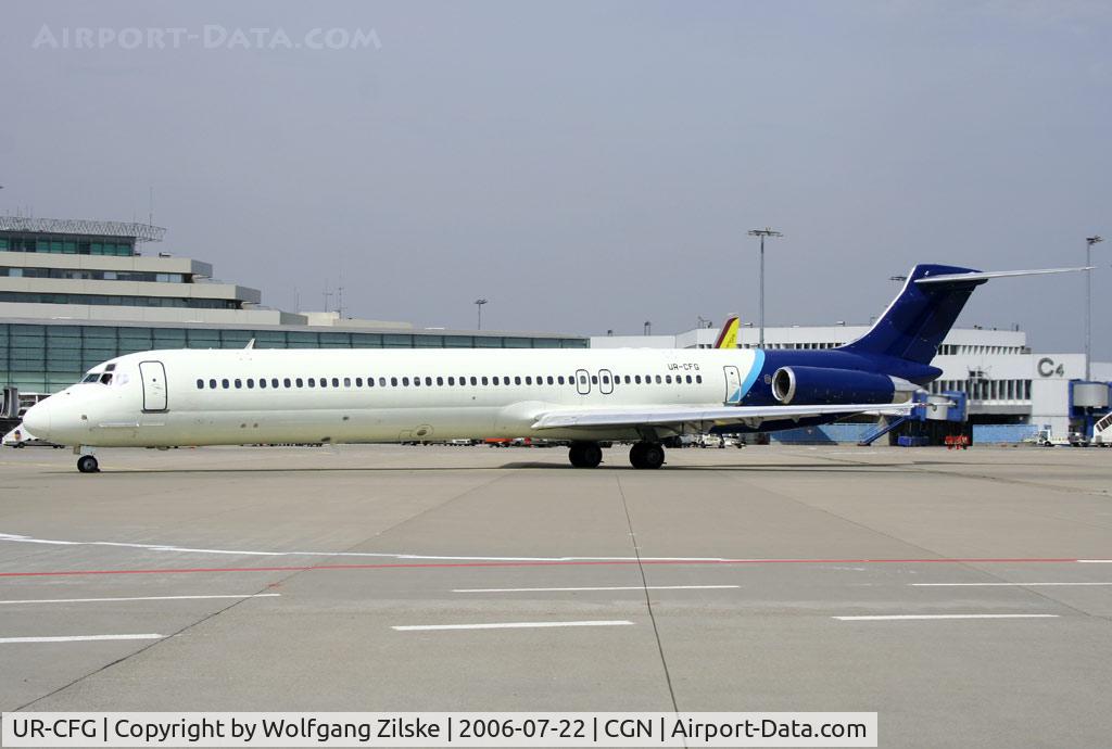 UR-CFG, 1985 McDonnell Douglas MD-82 (DC-9-82) C/N 49370, visitor