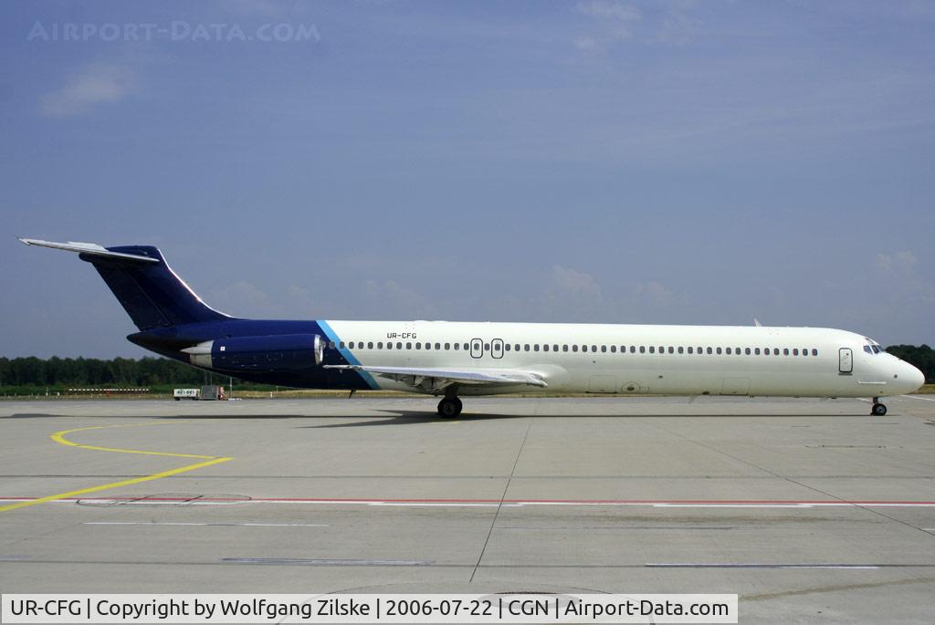 UR-CFG, 1985 McDonnell Douglas MD-82 (DC-9-82) C/N 49370, visitor