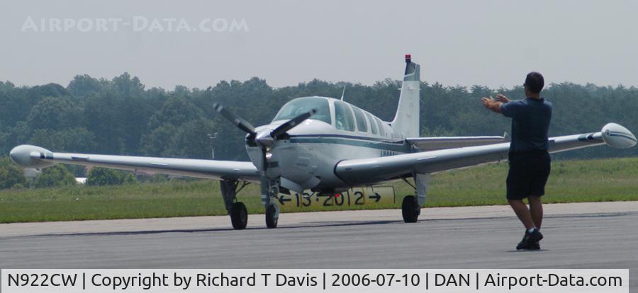 N922CW, 1994 Beech A36 Bonanza 36 C/N E-2886, 1994 BeechA36 in Danville Va. for fuel.