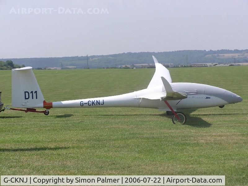 G-CKNJ, 2006 Schempp-Hirth Duo Discus T C/N 142, Schempp-Hirth Duo Discus xT at Dunstable