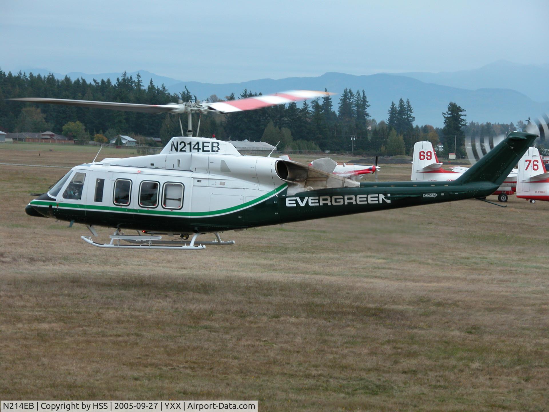 N214EB, 1996 Bell 214ST C/N 28130, 214ST upon completion of overhaul by Helitech Support Services