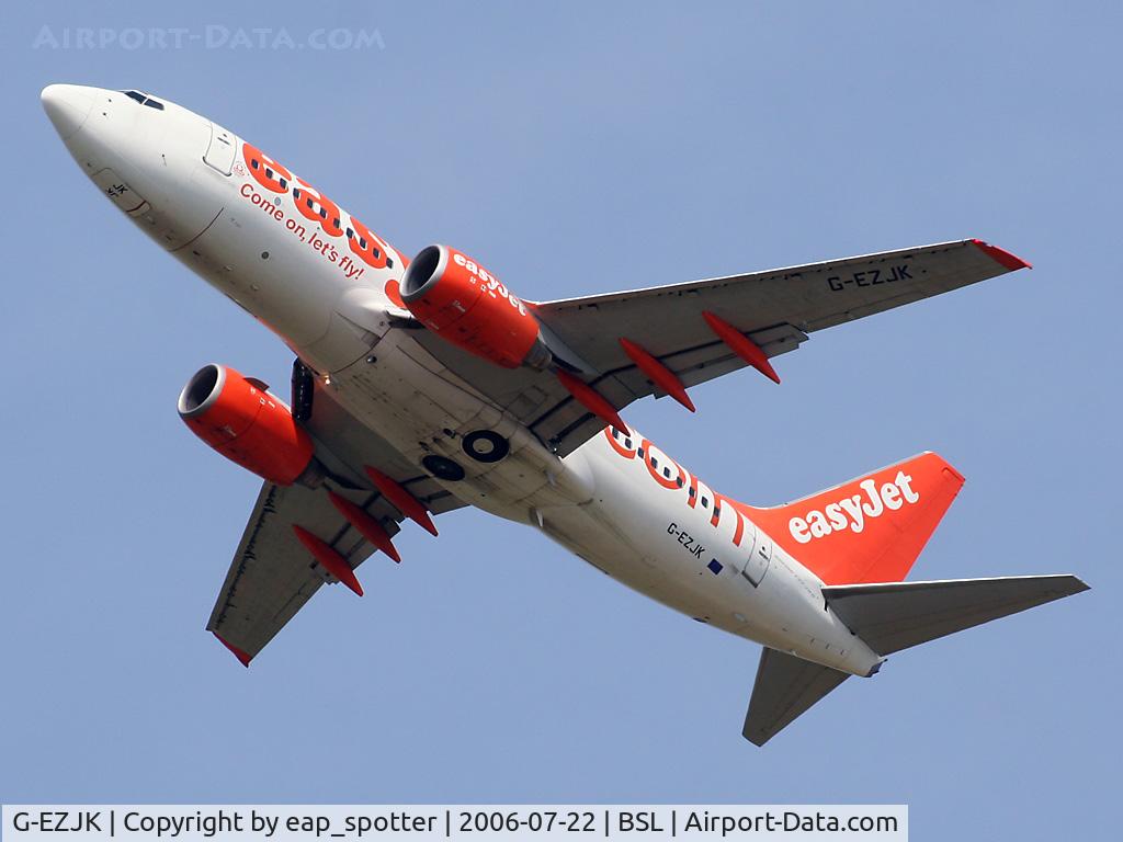 G-EZJK, 2002 Boeing 737-73V C/N 30246, Departing to Luton as U2 2082