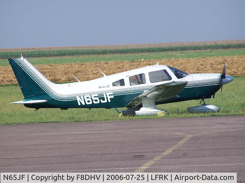 N65JF, 1978 Piper PA-28-181 Cherokee Archer II C/N 28-7990140, PA28  Archer II  see at LFRK the 25 Jully 2006