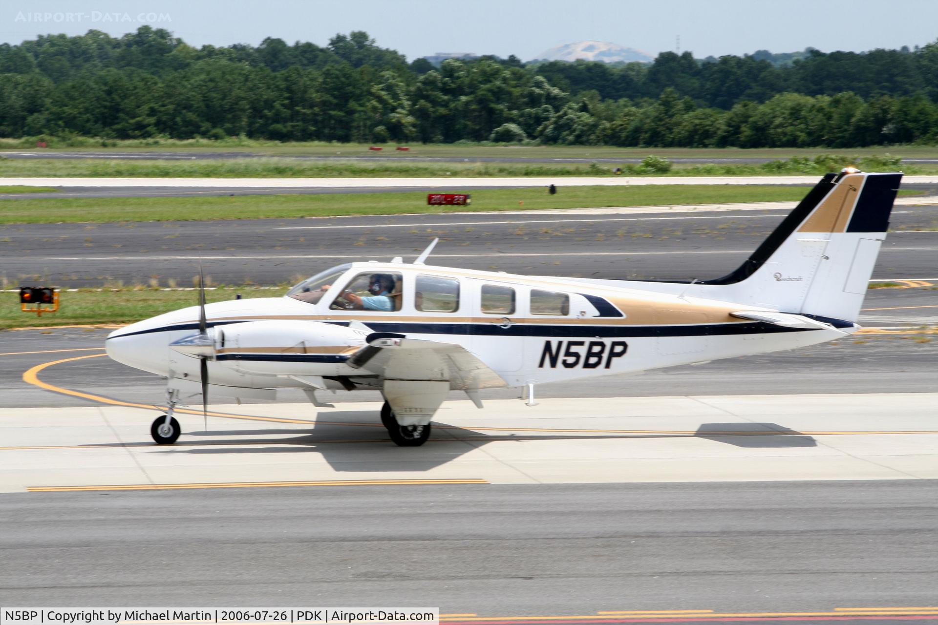 N5BP, 1980 Beech 58P Baron C/N TJ-315, Taxing to Runway 20R