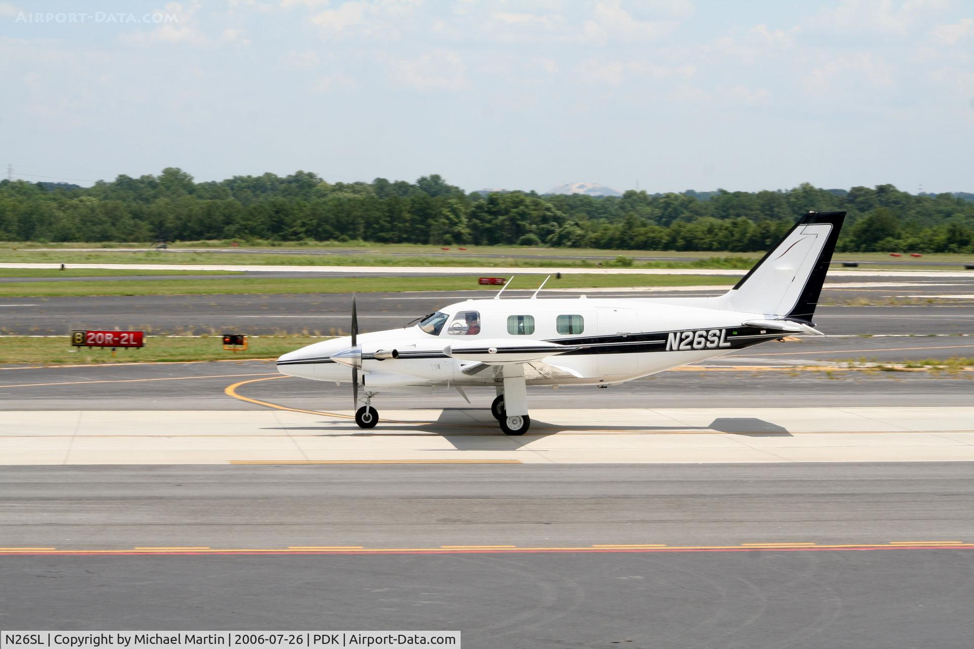 N26SL, Piper PA-31T-620 Cheyenne II C/N 31T-7920091, Taxing to Runway 20L