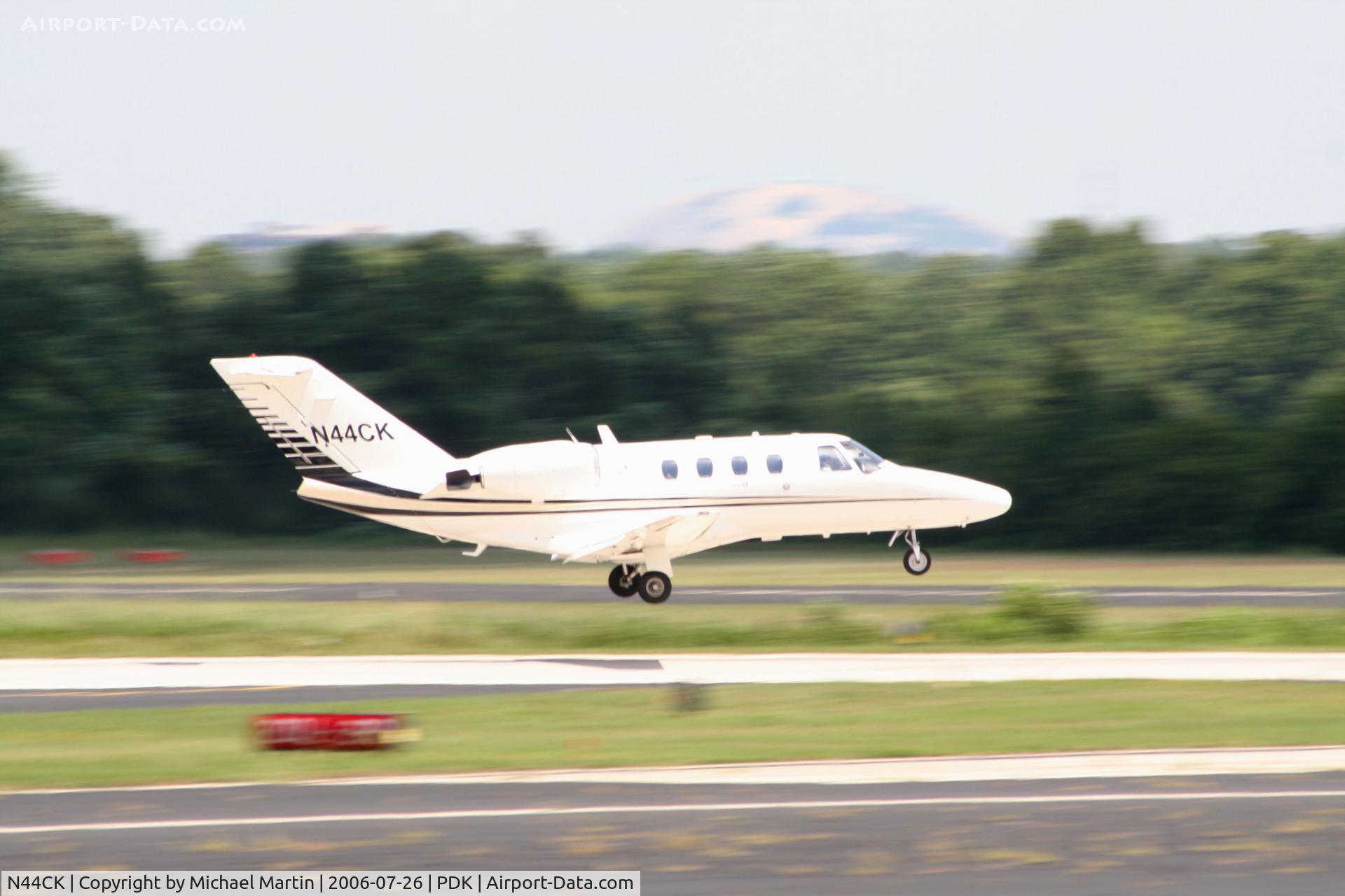 N44CK, 2000 Cessna 525 CitationJet CJ1 C/N 525-0401, Departing 20L enroute to GSO