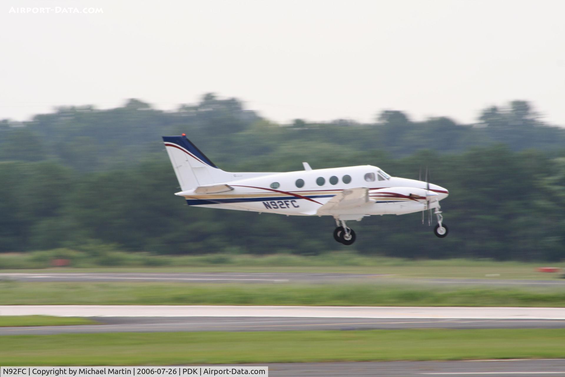 N92FC, 1990 Beech C90A King Air C/N LJ-1235, Departing Runway 20L