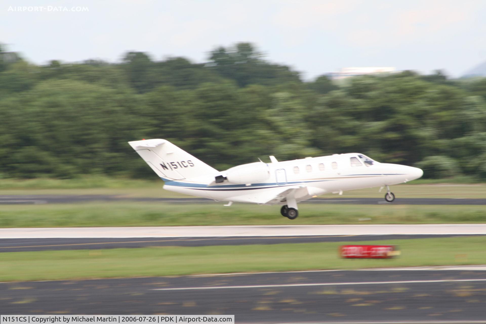 N151CS, 2004 Cessna 525 CitationJet CJ1 C/N 525-0529, Fivestar 151 departing 20L enroute to BIV