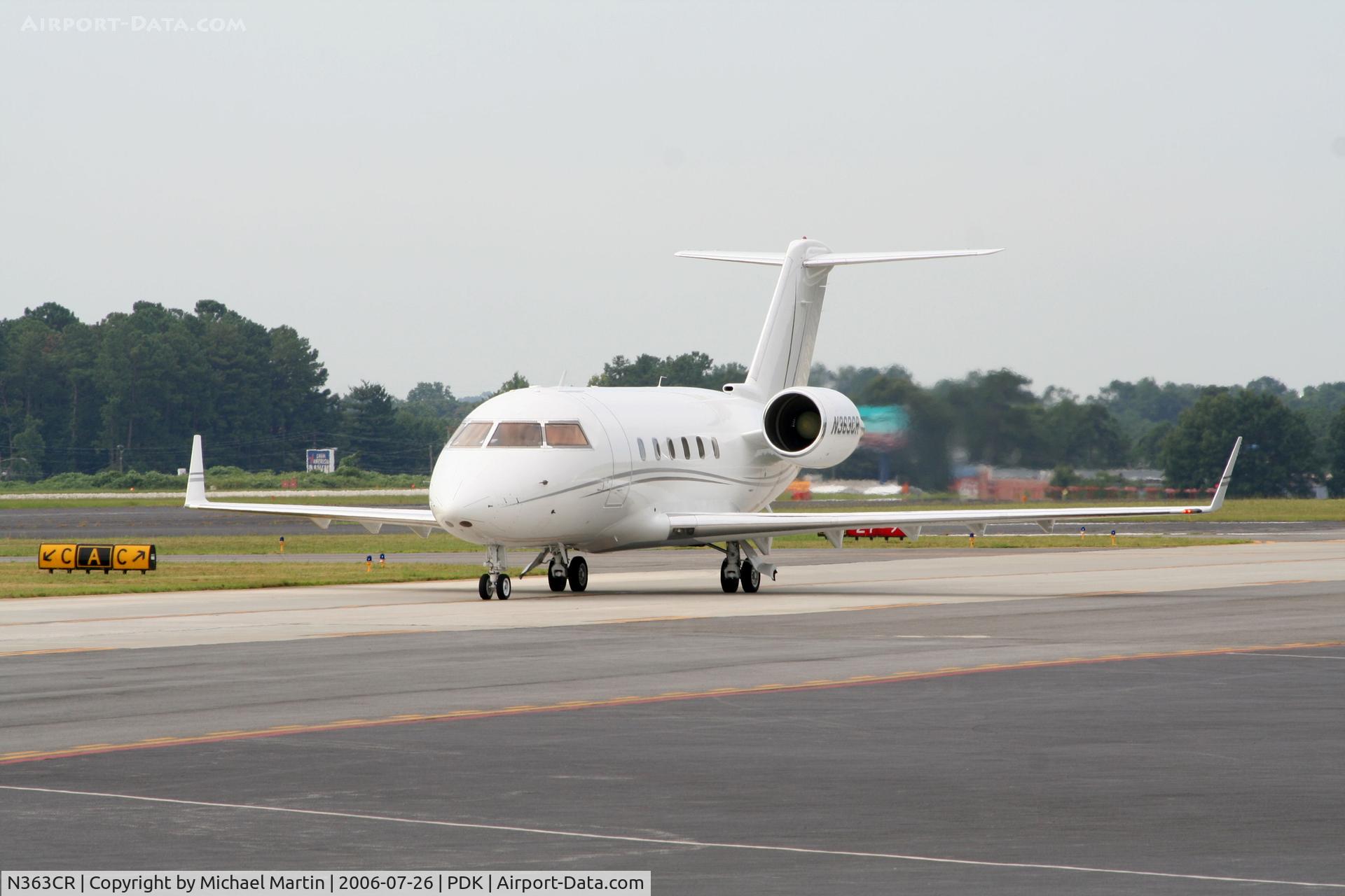 N363CR, 1984 Canadair Challenger 601 (CL-600-2A12) C/N 3025, Taxing to Signature Air